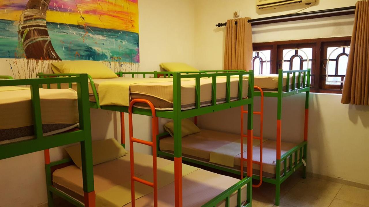 The Backpack Hub At Weligama Hostel ภายนอก รูปภาพ