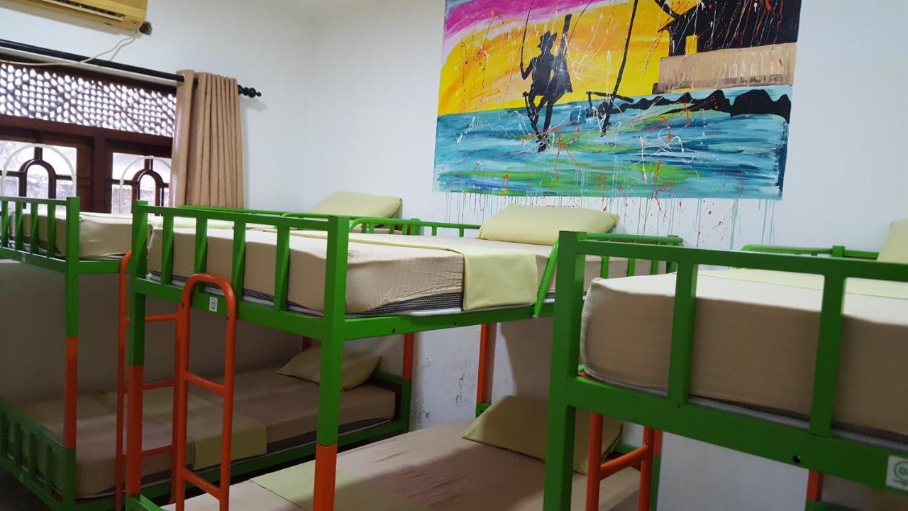 The Backpack Hub At Weligama Hostel ภายนอก รูปภาพ