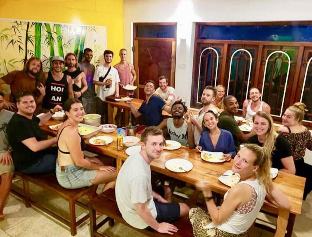 The Backpack Hub At Weligama Hostel ภายนอก รูปภาพ